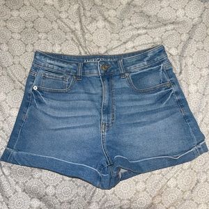 American Eagle mom shorts
